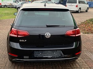 Volkswagen Golf 1.5 Benzine - Slechts 2700 km (Join)
