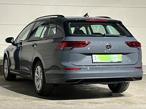 Volkswagen Golf Variant 1.0 eTSI  Life 110PK DSG-7